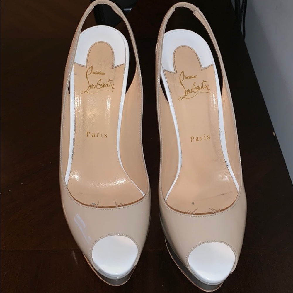 Christian louboutin peep toe/sling back pump